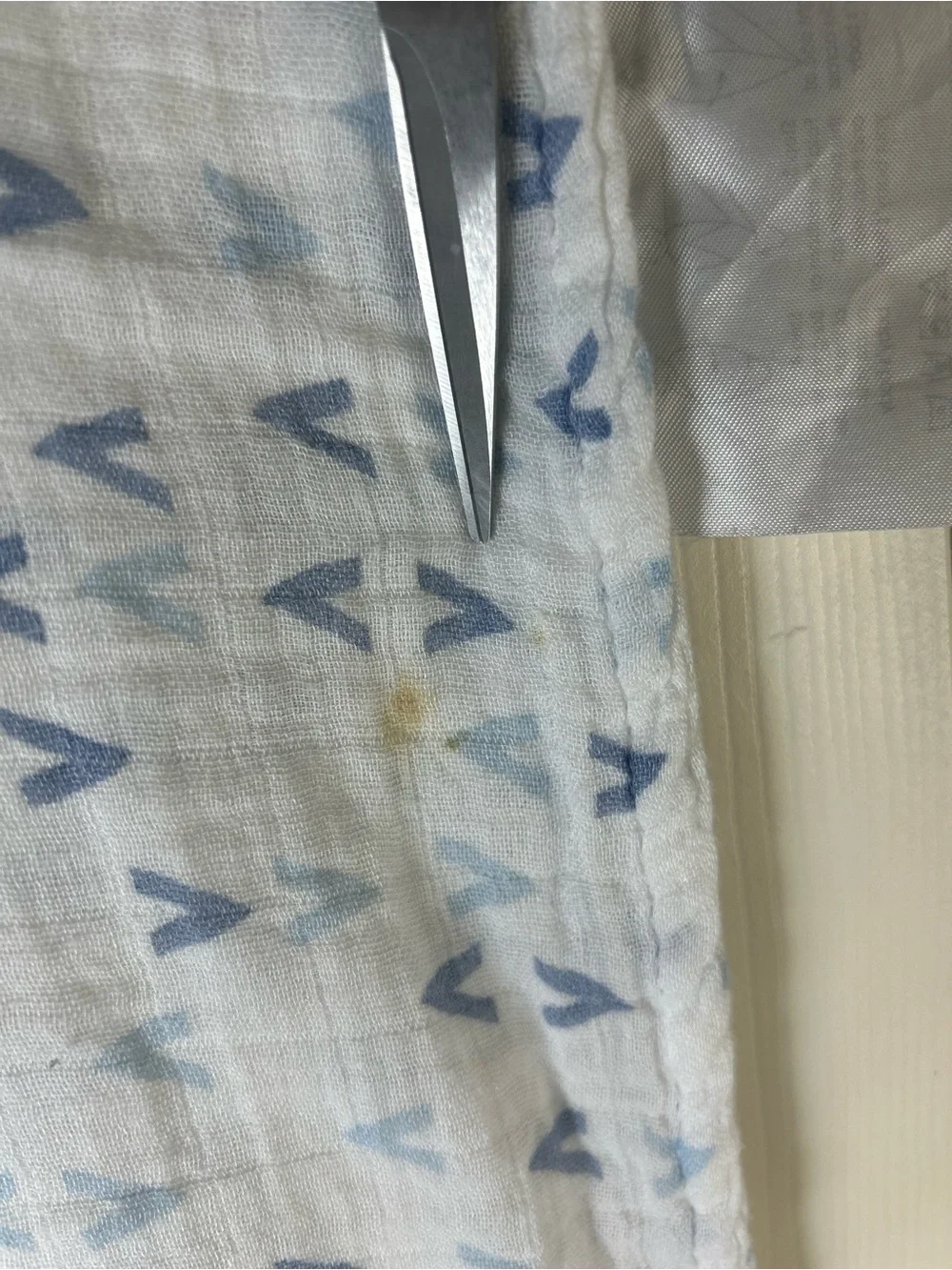 Upsimples Blue Arrows Baby Swaddle Blanket V Bamboo Blend Muslin White